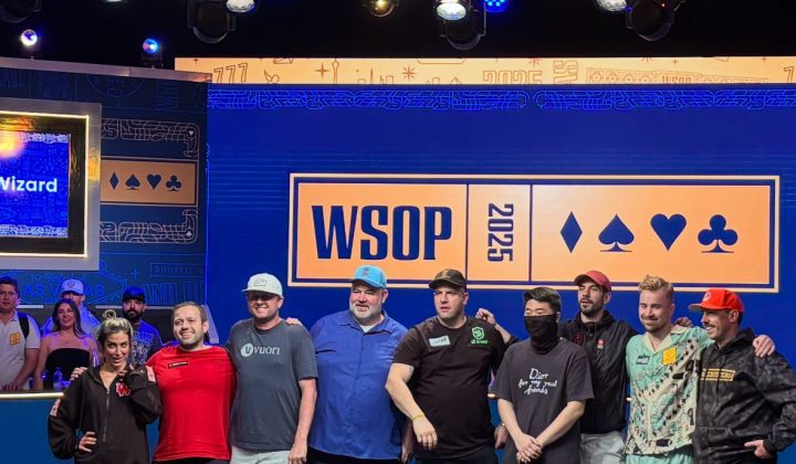 Turnieje live i online jako osobny filar PokerProVIP