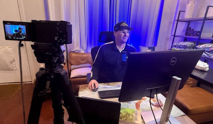 Phil Hellmuth wraca na BetRivers Poker: Czy znów zagra każde rozdanie?
