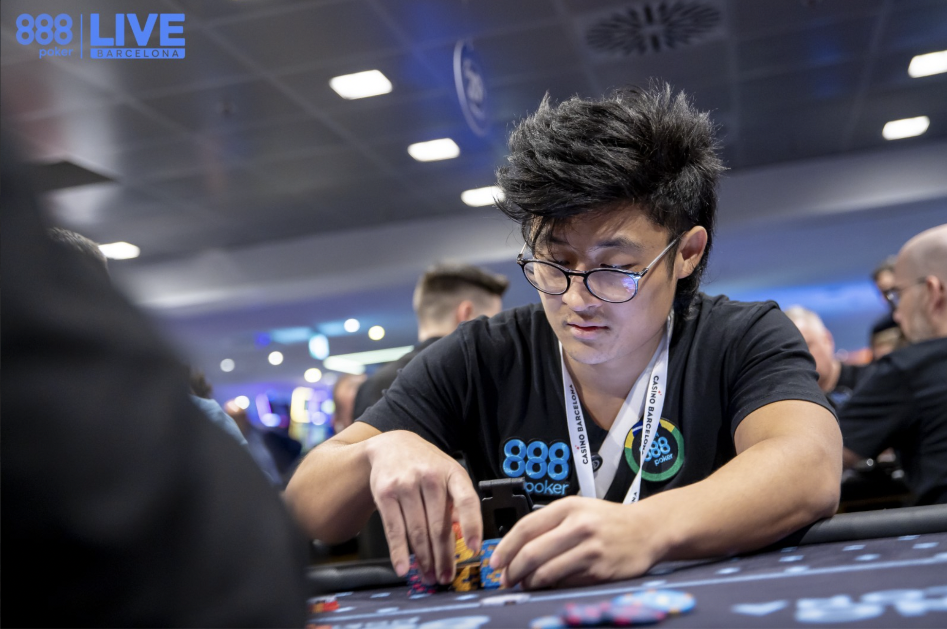 Stół finałowy turnieju pokerowego online 888poker XL Spring Series