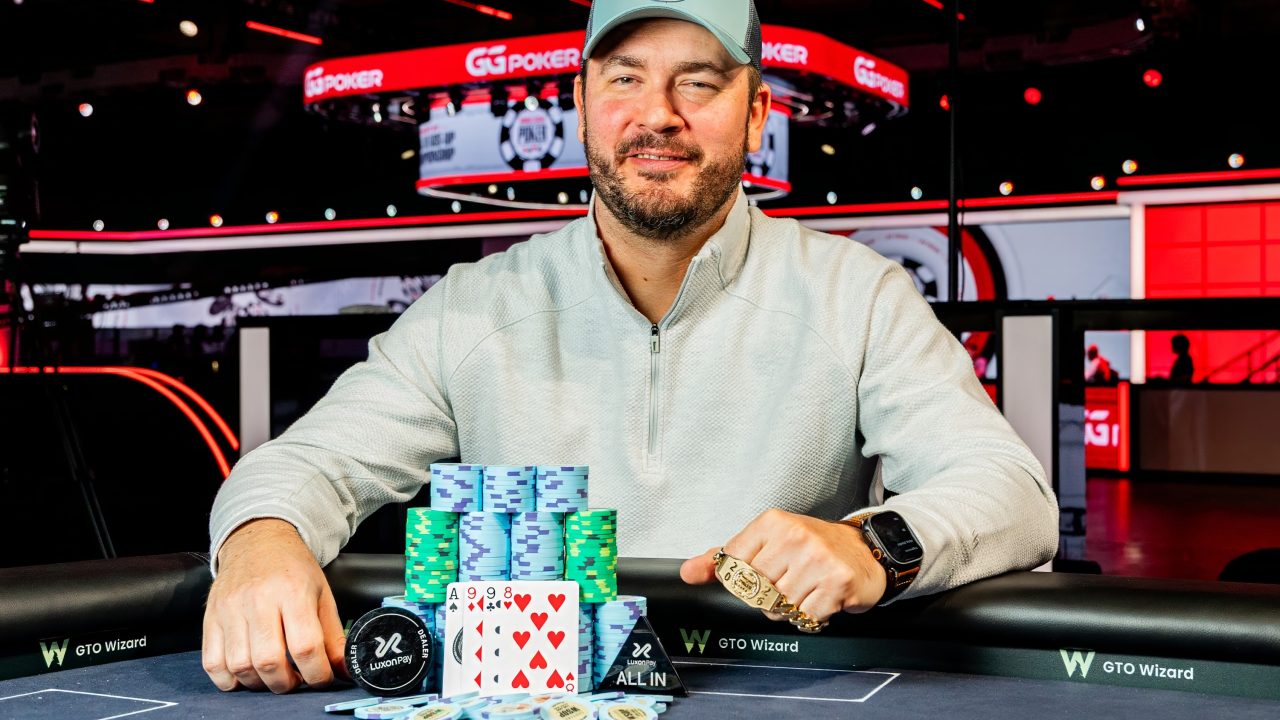 Jason Daly zdobywa trzecią bransoletę WSOP w turnieju Omaha Hi-Lo
