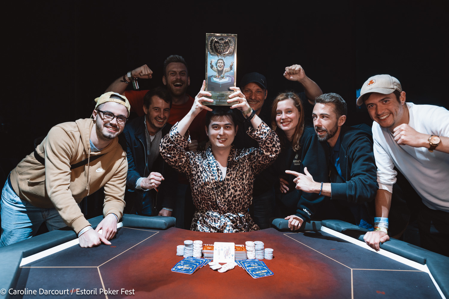 Gracze przy stole finałowym turnieju pokerowego Estoril Poker Fest
