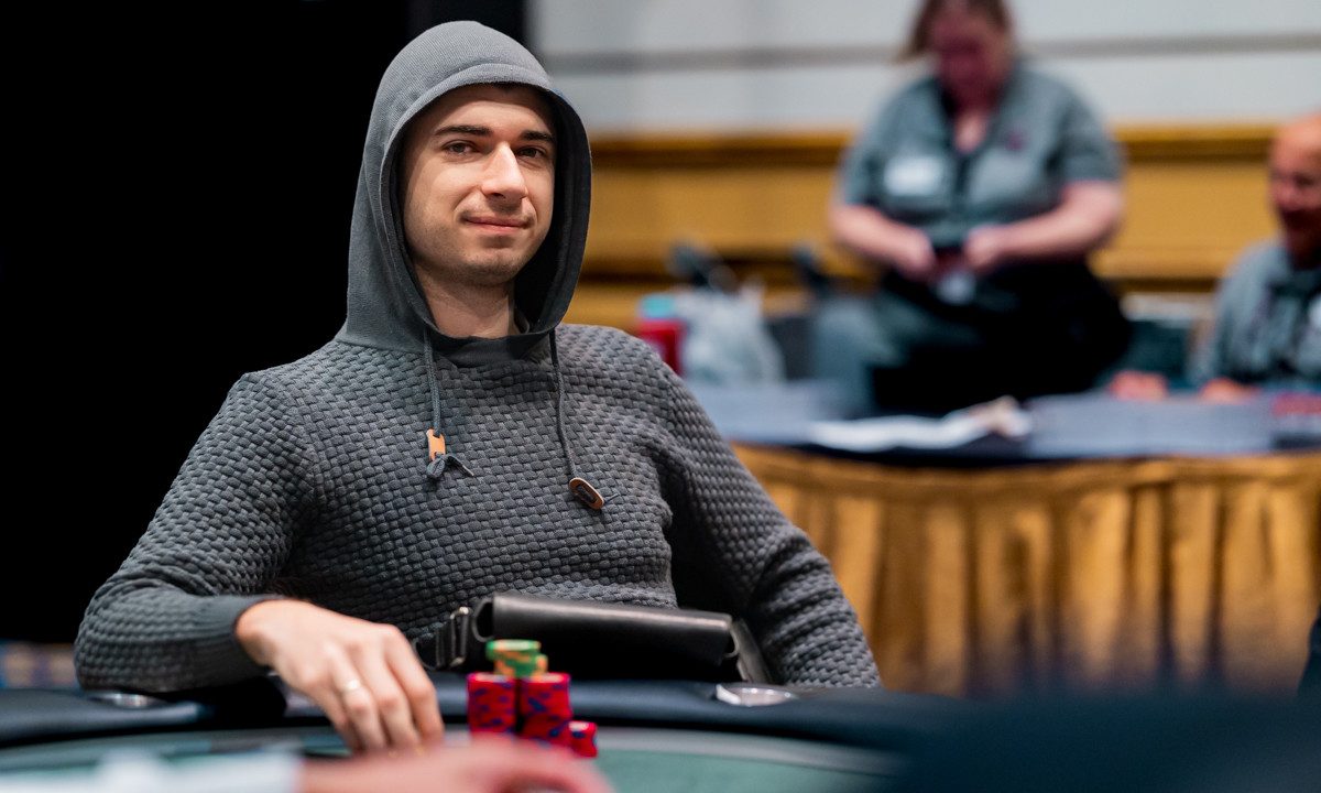 Aleks Dimitrov triumfuje w Thursday Thrill, pokonując Niklasa Astedta w PokerStars Anniversary Series