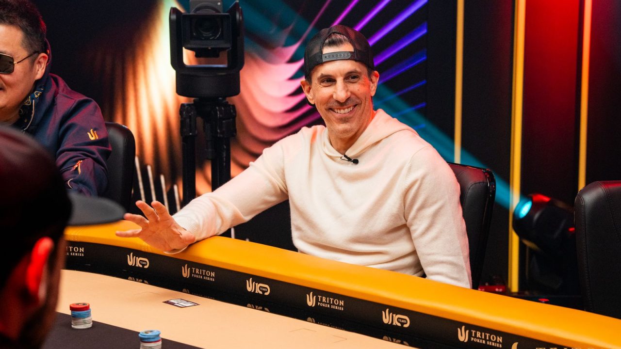 Niesamowity Trzydrożny All-in i Poker Królewski na Triton Invitational z pulą 27,4 mln $