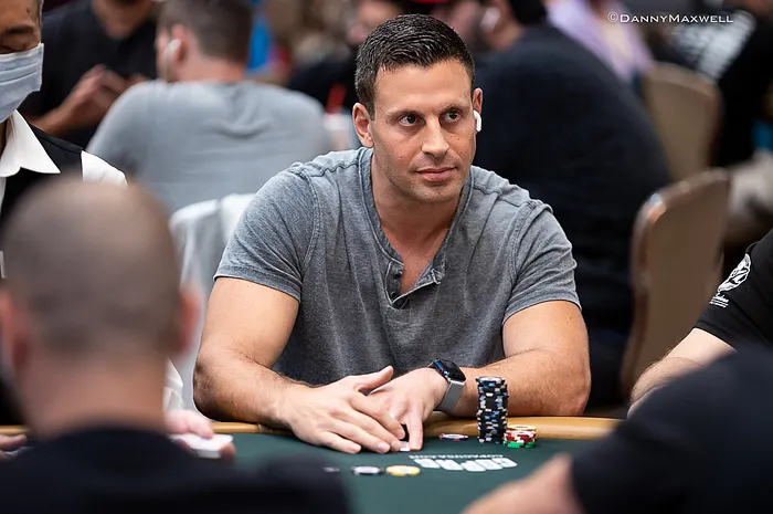 Garrett Adelstein powraca do gry po rocznej przerwie. Zagra w The Lodge Card Club z Dougiem Polkiem