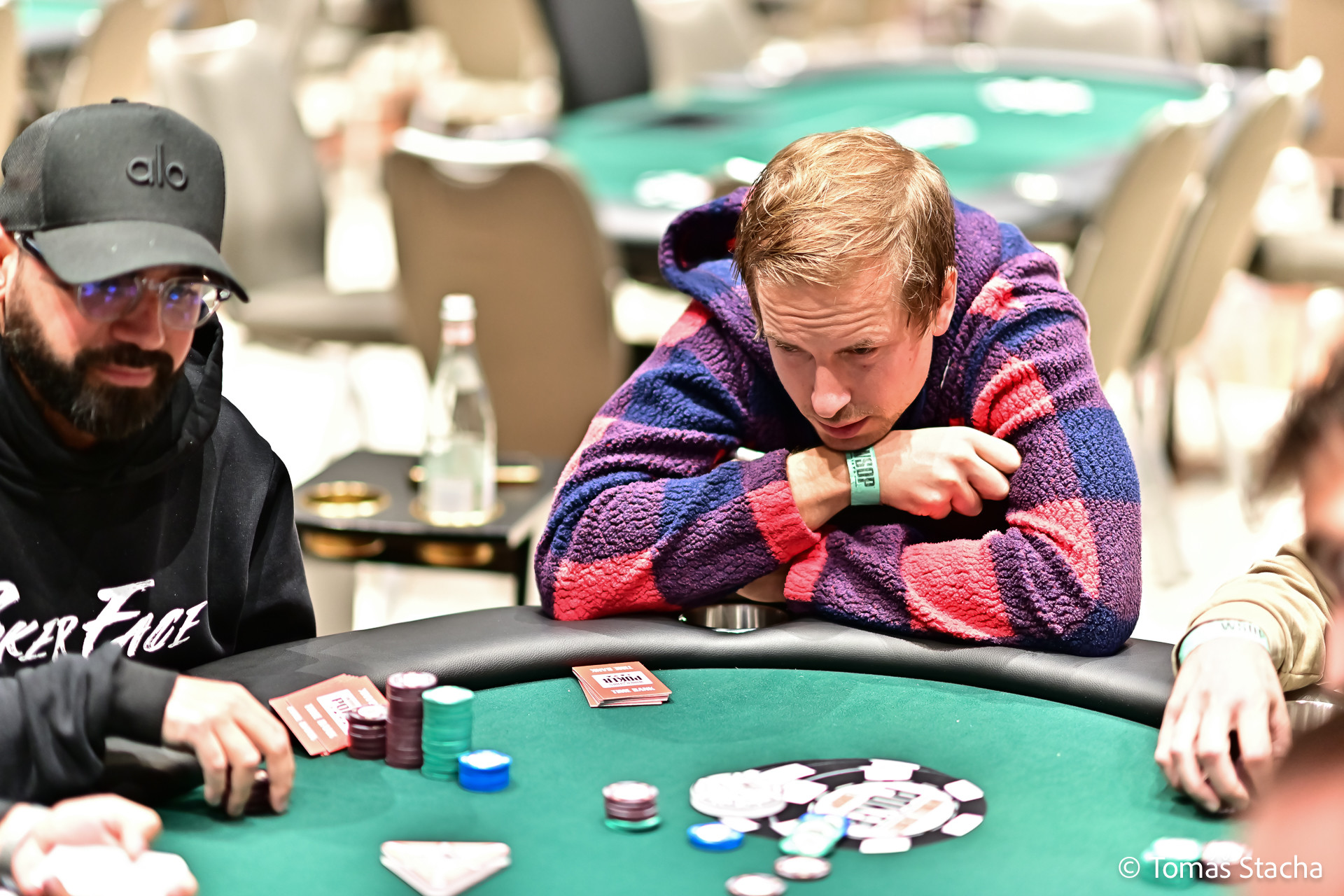Tytuł: Viktor "Isildur1" Blom popełnia kosztowny błąd na WSOP – zrzuca wygrywającą rękę