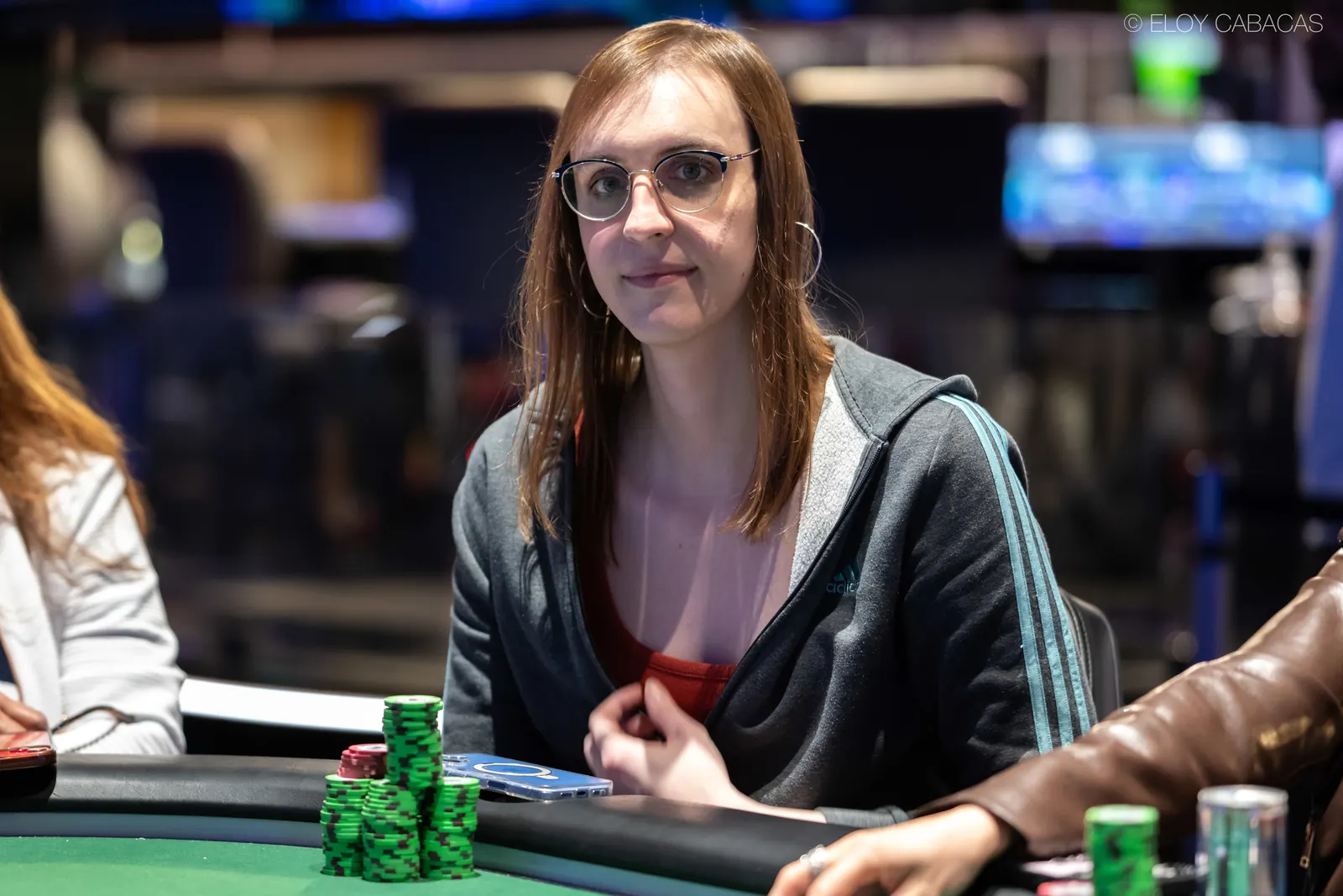 Aubrey Williams przy stole pokerowym w trakcie turnieju WSOP Ladies Championship