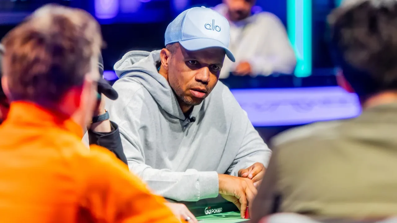 Phil Ivey, jeden z najbardziej rozpoznawalnych graczy w historii pokera, zakończył swój występ w prestiżowym turnieju Super High Roller o wp