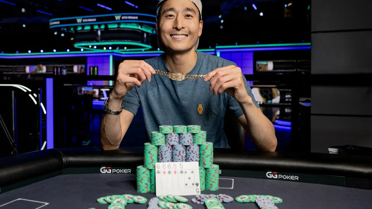 Taylor Atchison sięgnął po swoje pierwsze w karierze złote trofeum World Series of Poker (WSOP), triumfując w turnieju numer 69 – $1,500 Stu