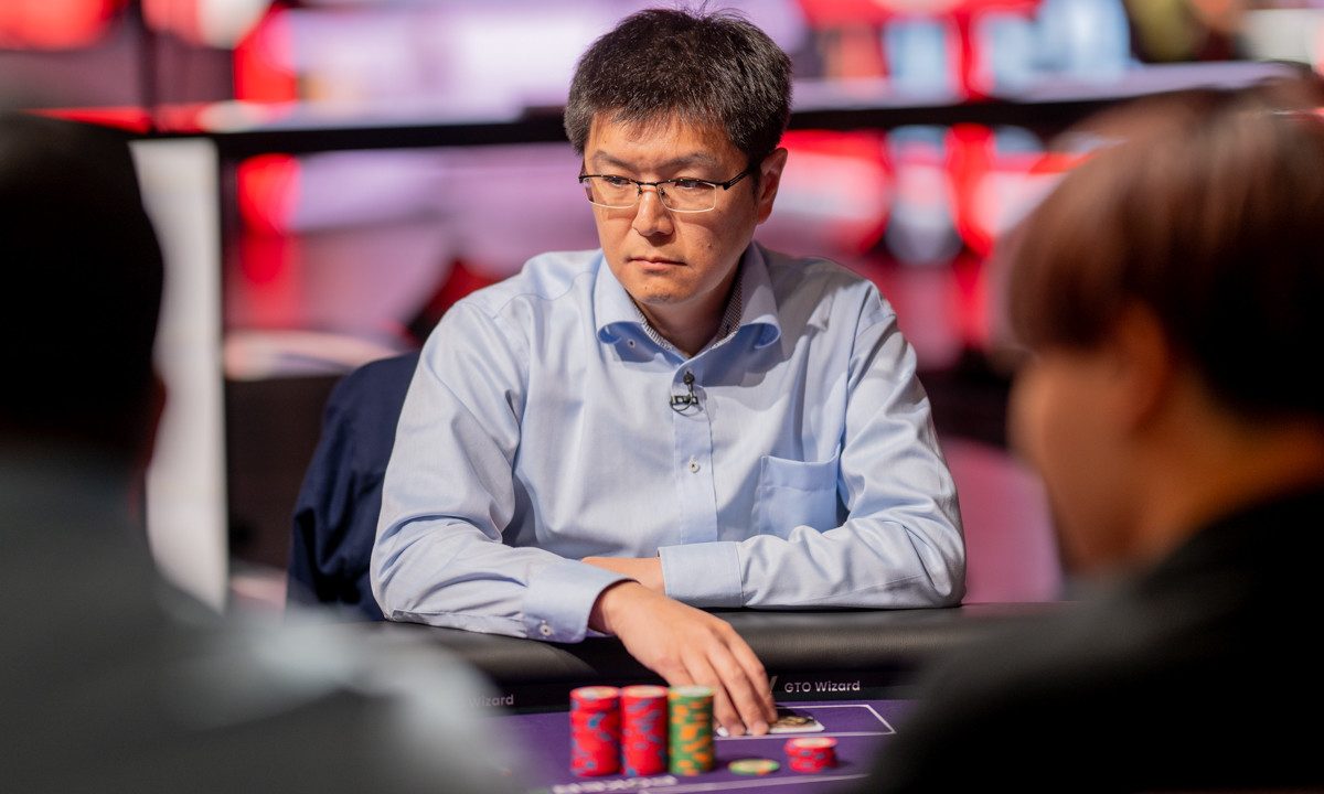 Naoya Kihara liderem w stud, trwa walka o bransolety na WSOP 2026
