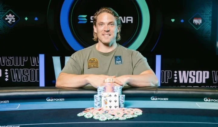 Alex Foxen z czwartą bransoletą WSOP po zwycięstwie w Super Turbo Bounty