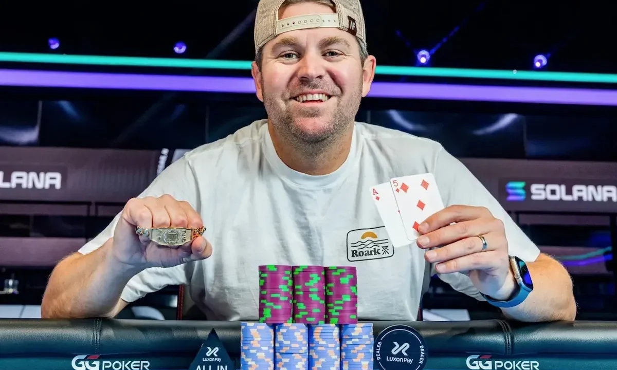 Marco Johnson triumfuje w prestiżowym turnieju WSOP NLHE Freezeout, zdobywając swój trzeci tytuł mistrza World Series of Poker. W decydujący
