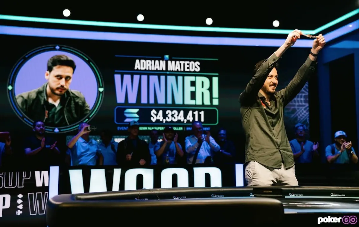 Adrian Mateos świętuje zwycięstwo w turnieju World Series of Poker z sześcioma bransoletami