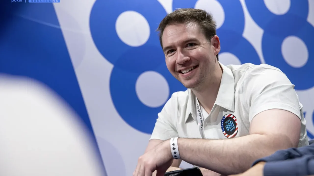 Aaron Barone triumfuje w turnieju Mystery Bounty na 888poker, zgarniając ponad 100 000 USD