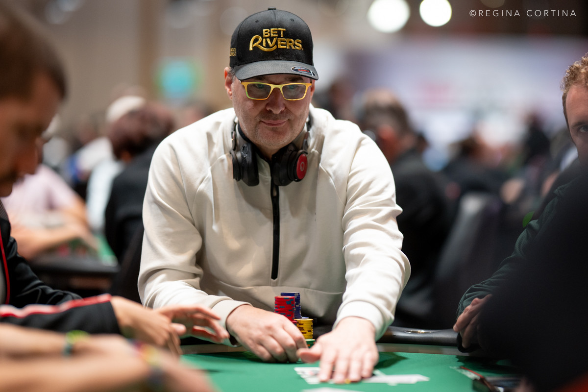 Phil Hellmuth, jedna z najbardziej rozpoznawalnych postaci w świecie pokera, znany również jako "Poker Brat", nie ukrywał swojej irytacji po