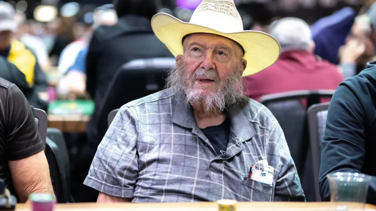 Bill Bennett, pierwszy zdobywca bransoletki Pot-Limit Omaha (PLO) w historii World Series of Poker (WSOP) w 1984 roku, podzielił się zaskaku