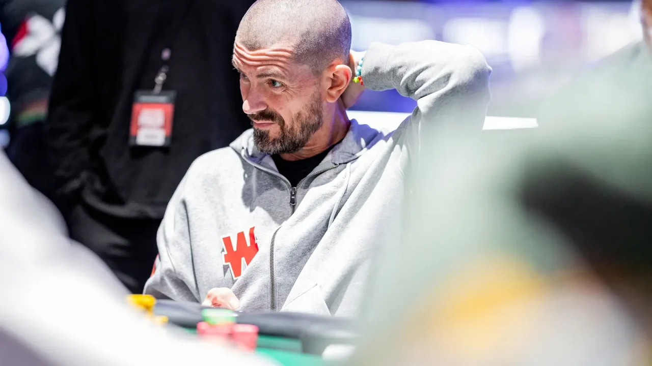 Gus Hansen powraca do gry przy stole finałowym WSOP po 15 latach