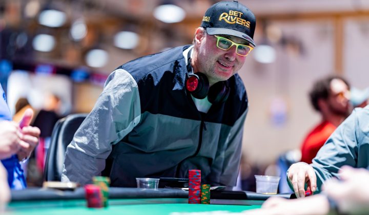 Phil Hellmuth blisko 18. bransoletki WSOP po dotarciu do stołu finałowego