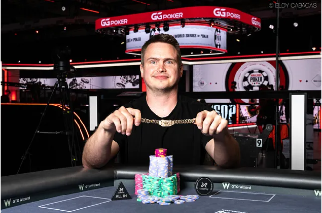 Stephen Hubbard zdobywa pierwszą bransoletę WSOP w turnieju No-Limit 2-7 Lowball Draw za $1,500