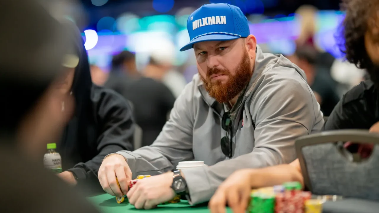 Były farmer z Teksasu znów zaskakuje głębokim podejściem w Main Evencie WSOP