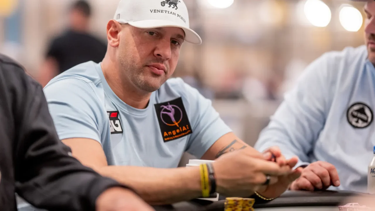 Michael Mizrachi poza turniejem WSOP Main Event. Shaun Deeb z solidnym stackiem przed dniem szóstym