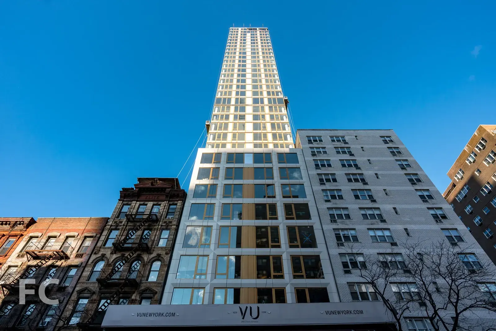 Nowojorski apartamentowiec przy 368 Third Avenue na Manhattanie, miejsce zamieszkania pokerzysty Chau Shing Lama