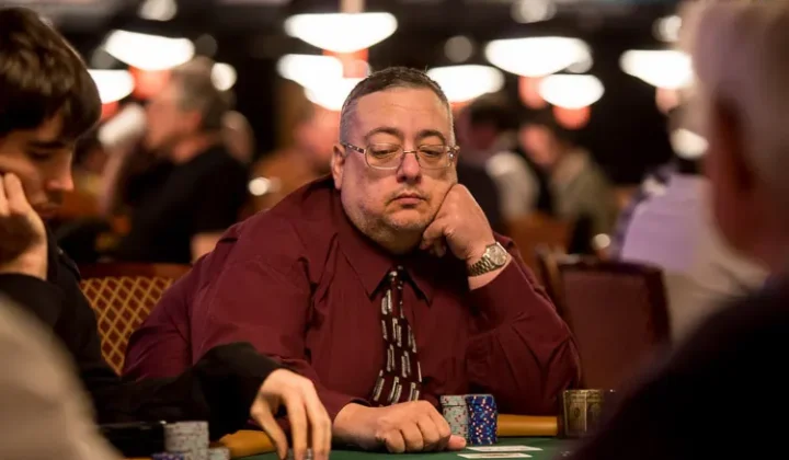 Świat pokera i zakładów sportowych pogrążony jest w żałobie po informacji o śmierci Steve’a „Fats” Diano. Wiadomość o jego odejściu przekaza