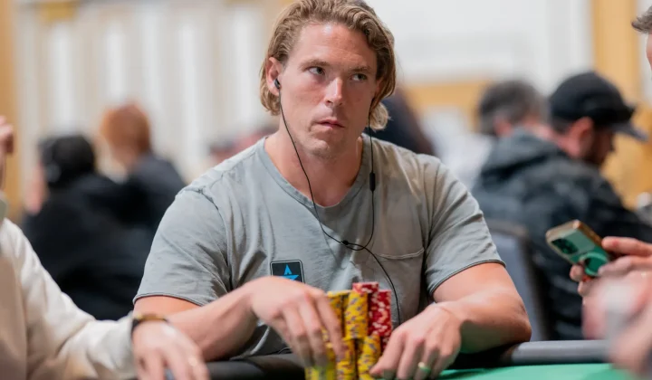 Alex Foxen w czołówce $3K PLO 6-Max podczas 2026 WSOP