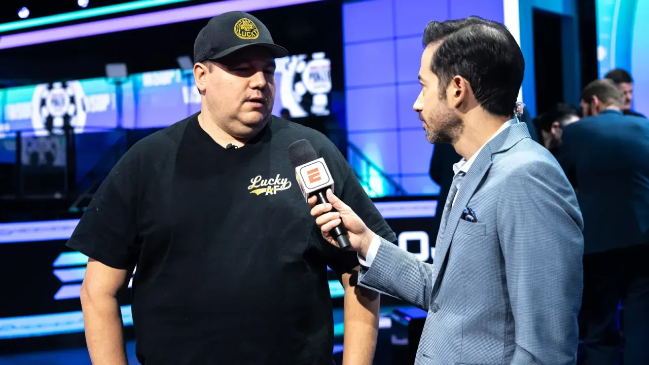 Shaun Deeb po odpadnięciu z Main Event WSOP natychmiast dołączył do dwóch nowych turniejów
