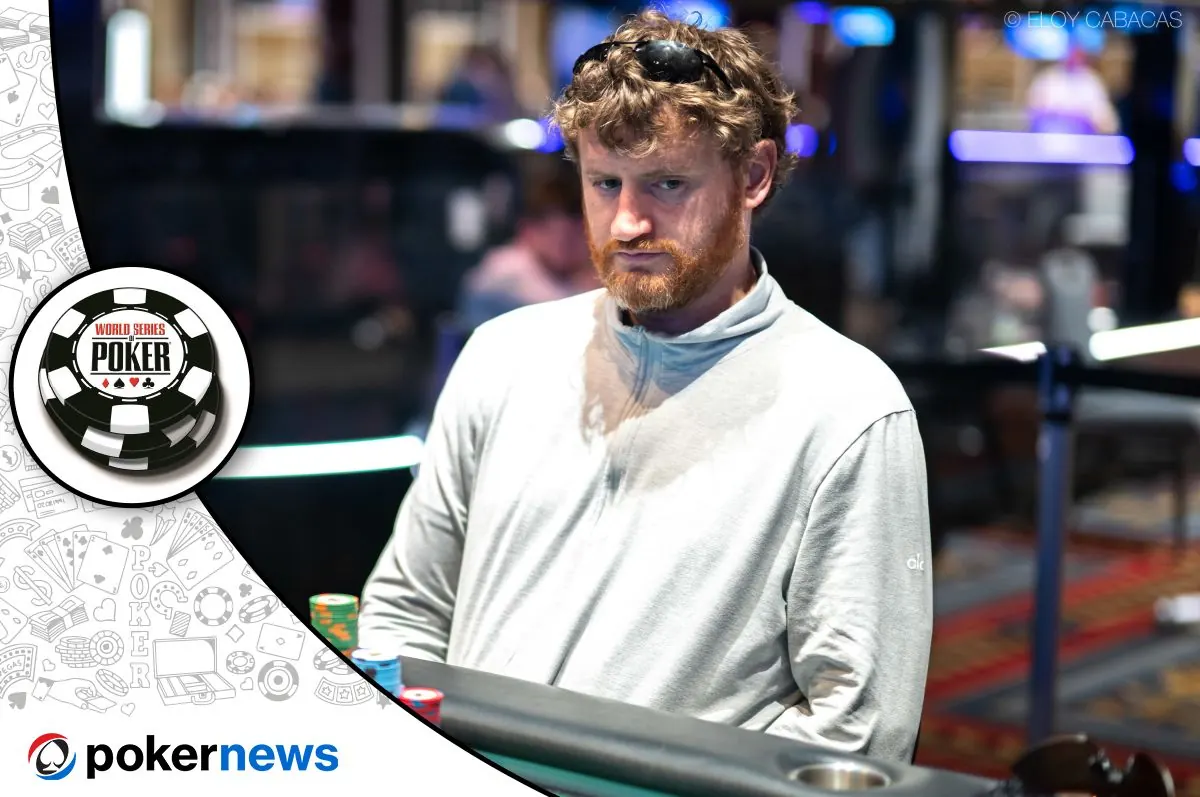 Gracze przy pokerowym stole podczas turnieju World Series of Poker