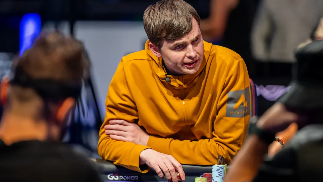 Martin Kabrhel w grze w trzech turniejach WSOP jednocześnie