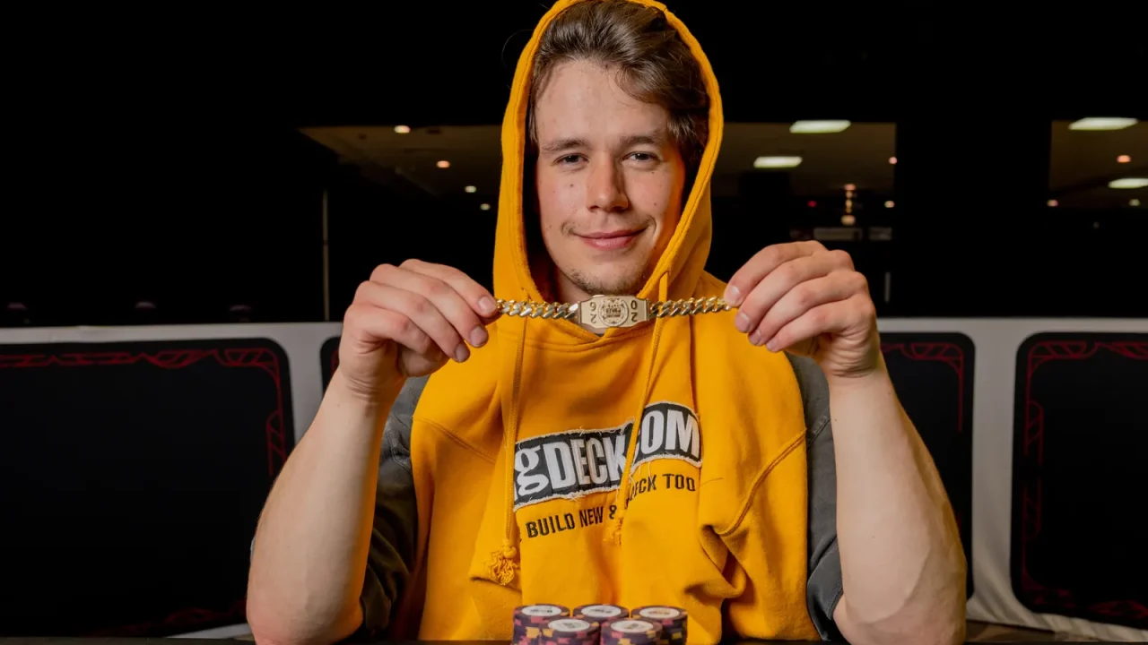 Garrett Dwire triumfuje w turnieju Summer Saver na WSOP 2026