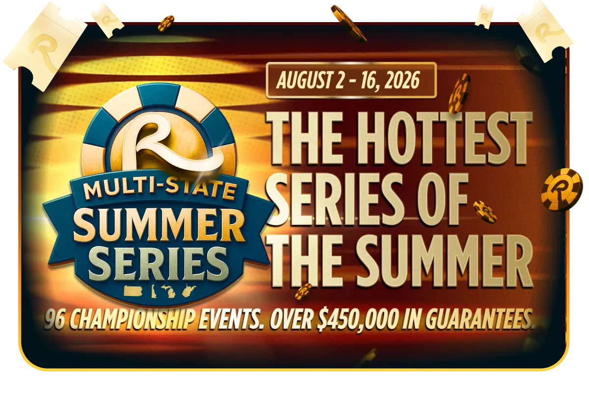 Stół do pokera online BetRivers z żetonami, kartami i harmonogramem turnieju Multi-State Summer Series na ekranie