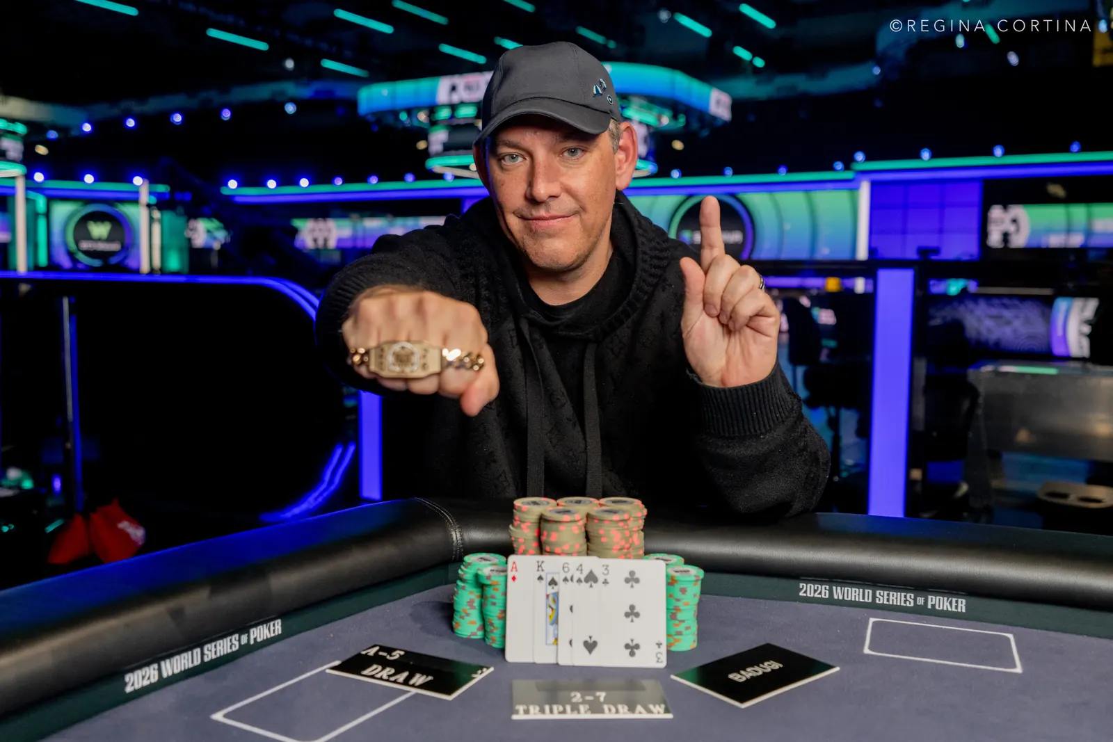 Patrick Stacey z bransoletą WSOP