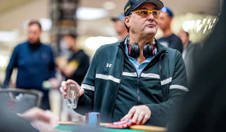 Phil Hellmuth na czele stawki w drodze po 18. bransoletkę WSOP