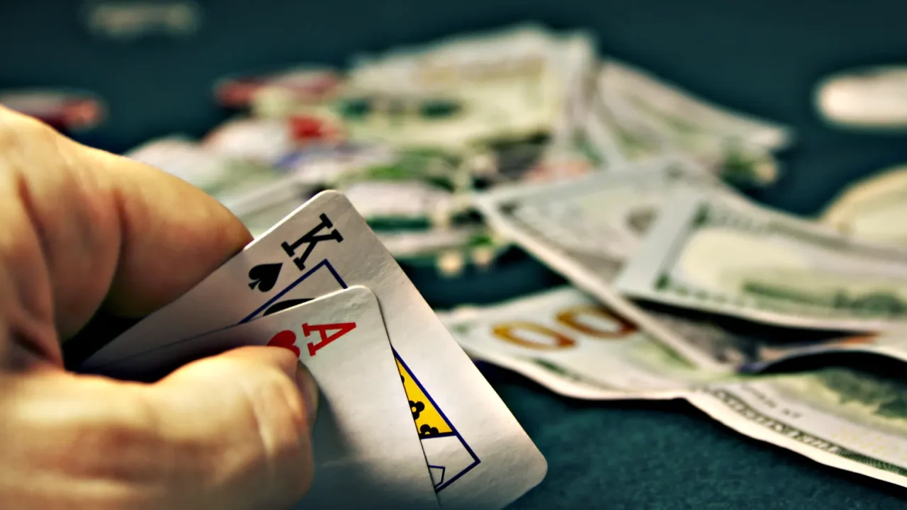 Rake w pokerze online: koszt, który częściej decyduje niż bonus