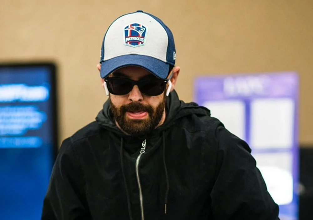 Pokerzysta twierdzi, że został obezwładniony i okradziony z 57 500 dolarów tuż po WSOP