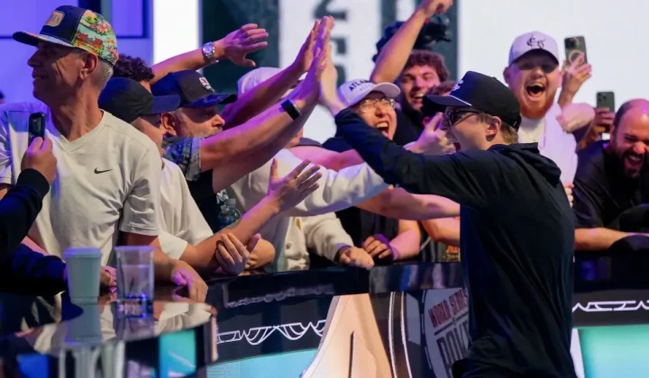 Lucas Jumalon Liderem Stołu Finałowego Main Eventu WSOP 2026