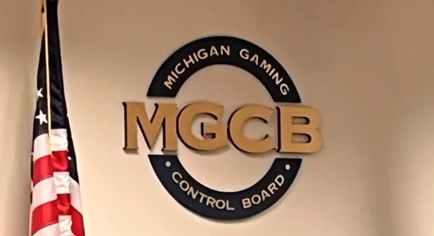 DraftKings dokonał znaczącego kroku w rozwoju swojej platformy pokerowej, integrując graczy z Michigan z istniejącą siecią obejmującą użytko