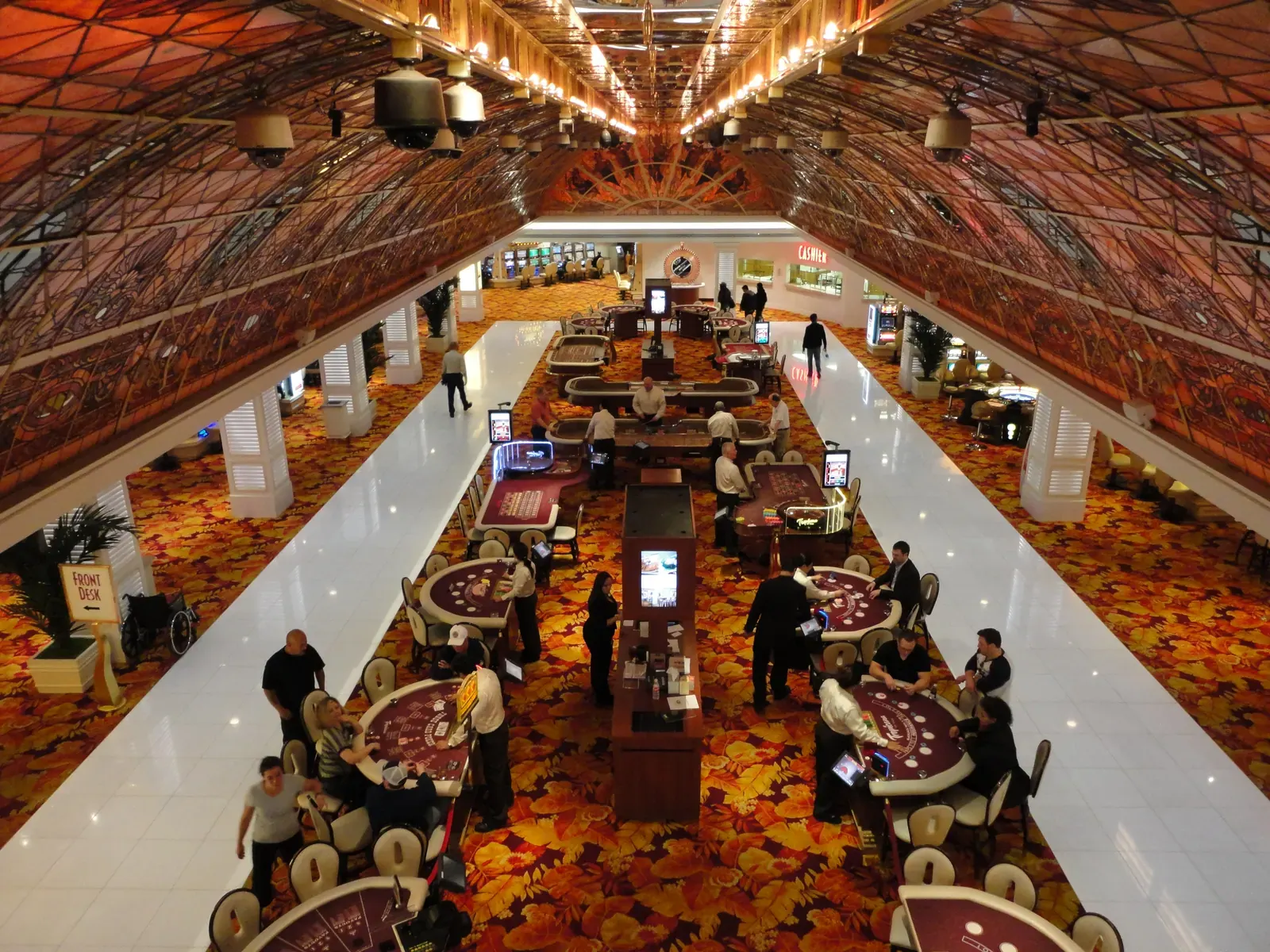 Zestawienie warunków bonusów pokerowych dla polskich graczy