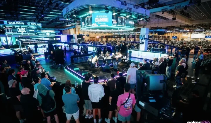 Zakłady na finał WSOP Main Event 2026: Rynki predykcyjne i sytuacja w turnieju