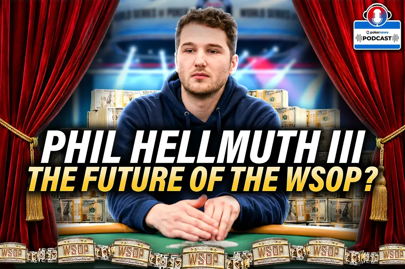 Phillip Hellmuth III siedzi przy stole pokerowym podczas turnieju.