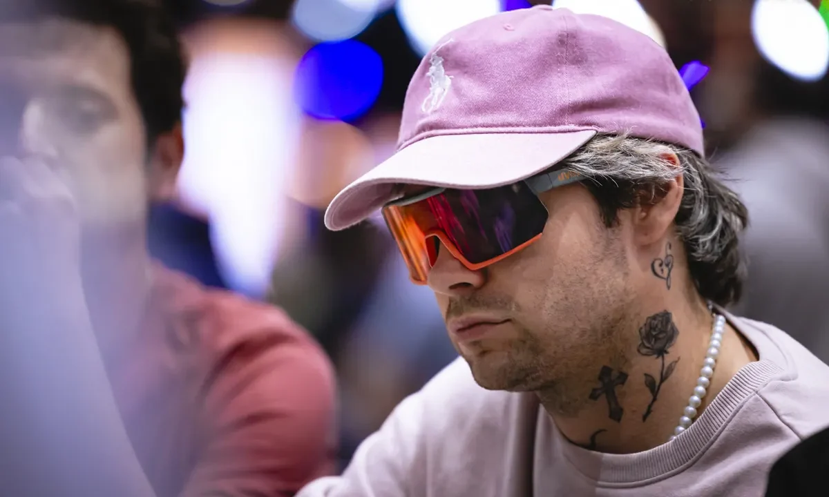 Emocje sięgnęły zenitu w Main Evencie WSOP: „Zamknij się!” po hero callu