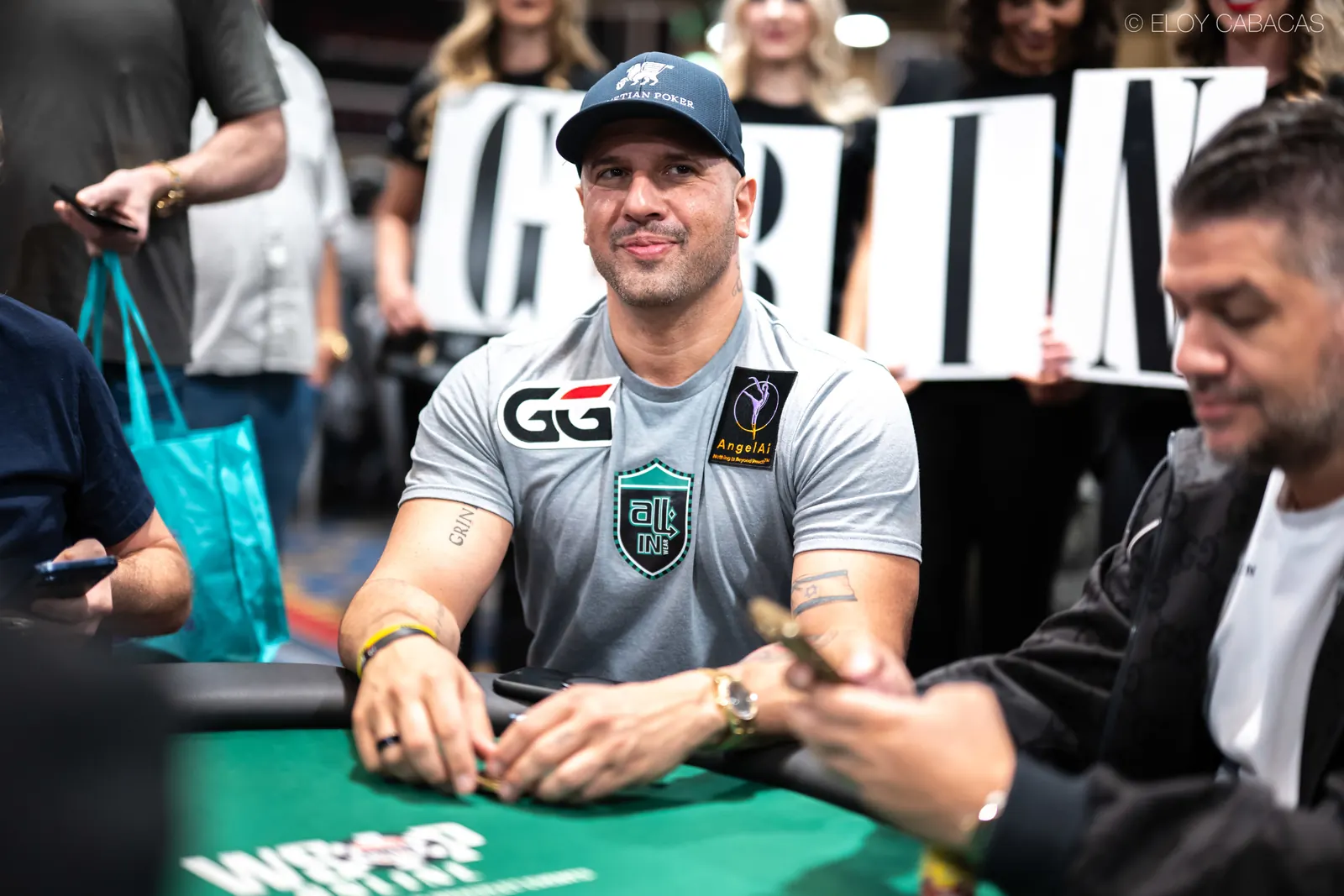 Michael Mizrachi przy stole podczas WSOP Main Event 2026 w Las Vegas