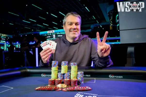 Matt Grapenthien zdobywa drugą bransoletkę WSOP w turnieju Seven Card Stud Hi-Lo