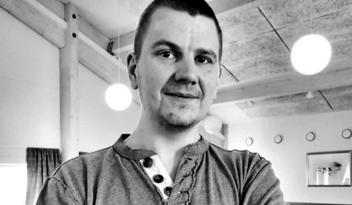 Policja wskazała „osobę zainteresowania” w sprawie zaginionego pokerzysty Jona Jonssona. Mężczyzna odmawia składania zeznań