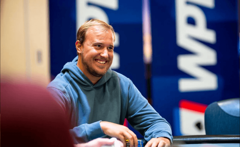 Blake Ellinghaus triumfuje w WPT bestbet Scramble. Satelita za 580 dolarów zamienił się w 294 900 USD