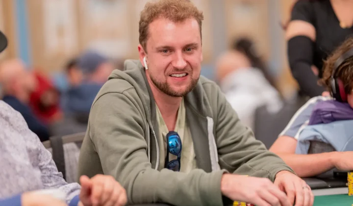 Mistrz WSOP Ryan Riess gościnnym bounty na charytatywnym turnieju pokerowym CSOP w Las Vegas