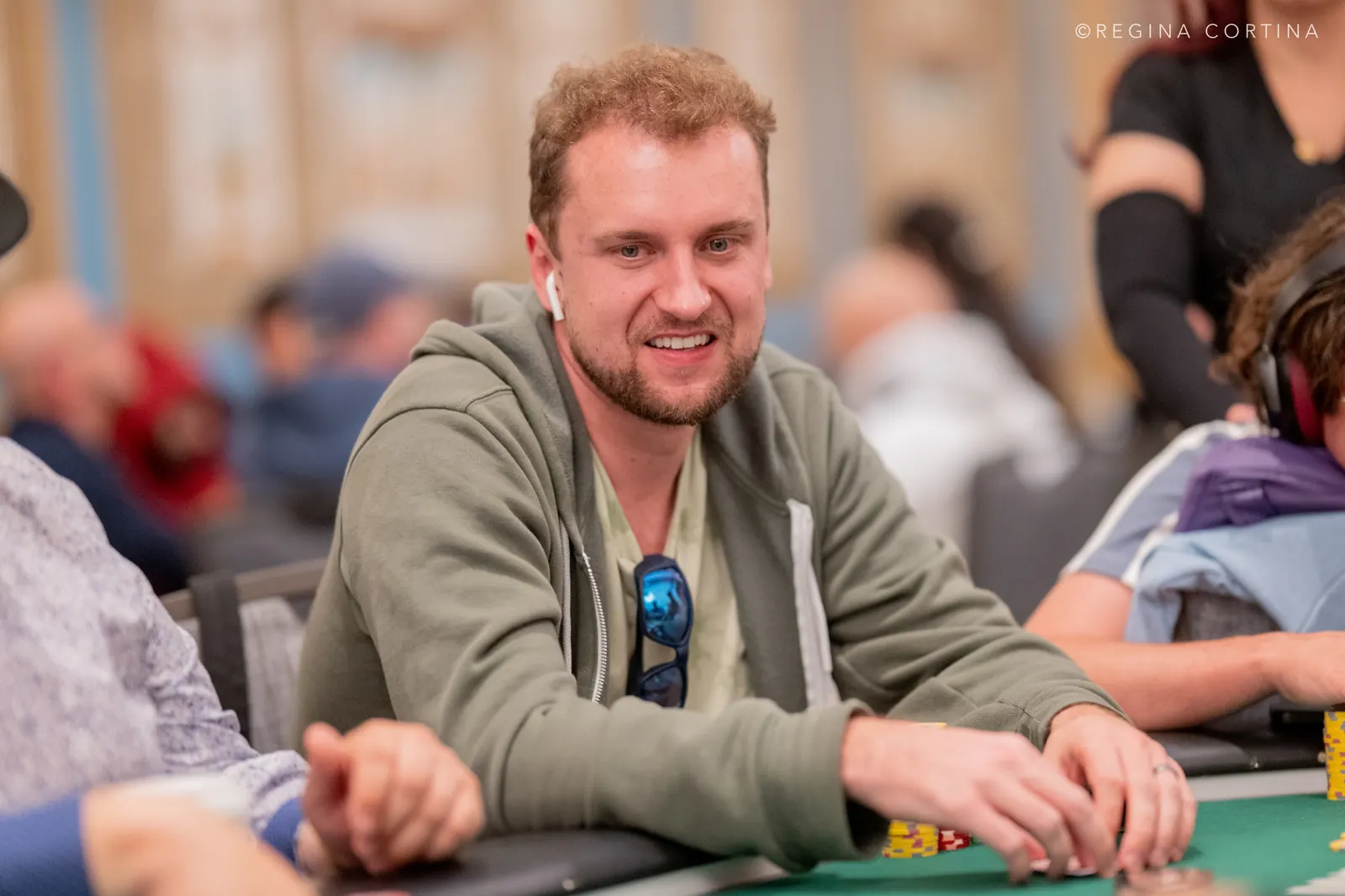 Ryan Riess, mistrz WSOP Main Event, podczas turnieju pokerowego Charity Series of Poker w Las Vegas